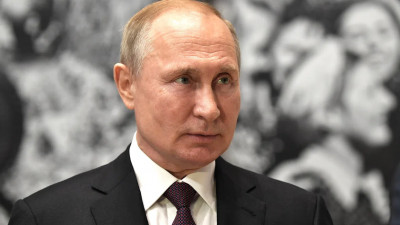 Владимир Путин допустил, что ему самому скоро придется уйти на карантин