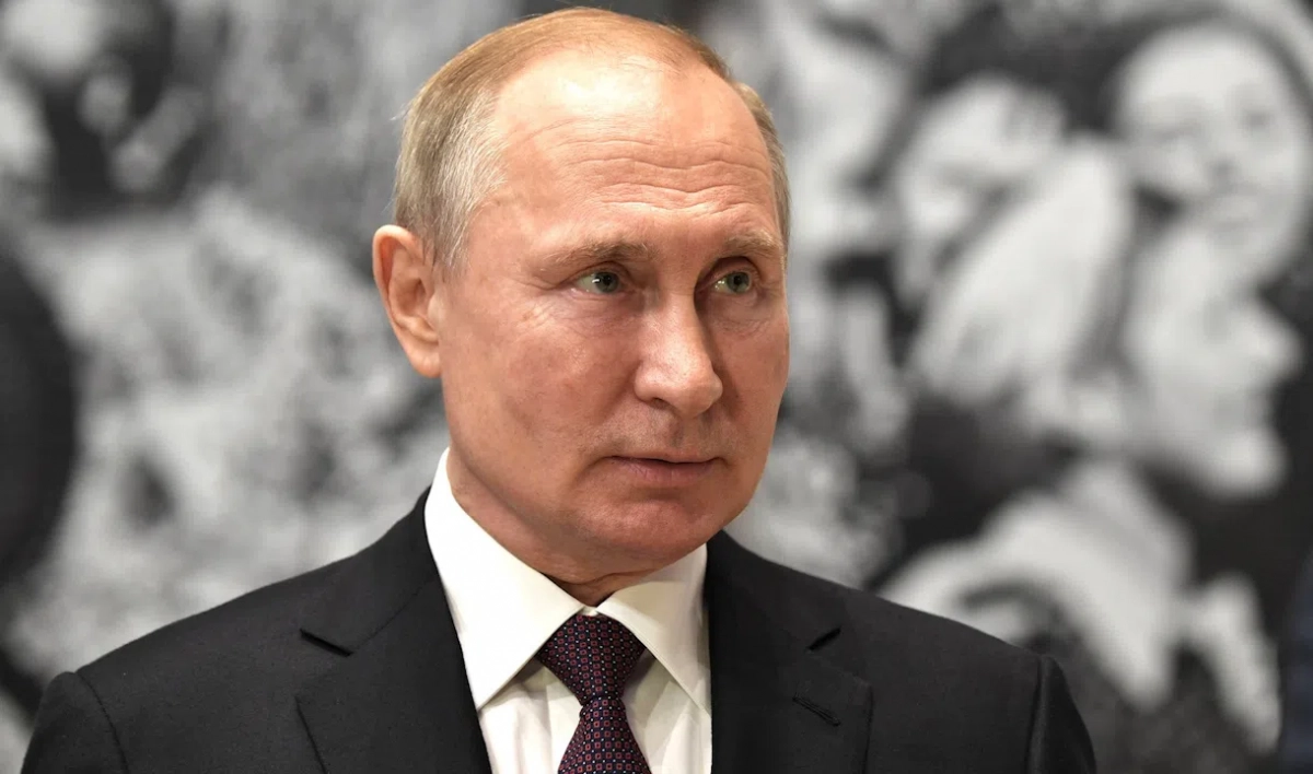 Владимир Путин сделал назальную прививку против COVID-19 - tvspb.ru