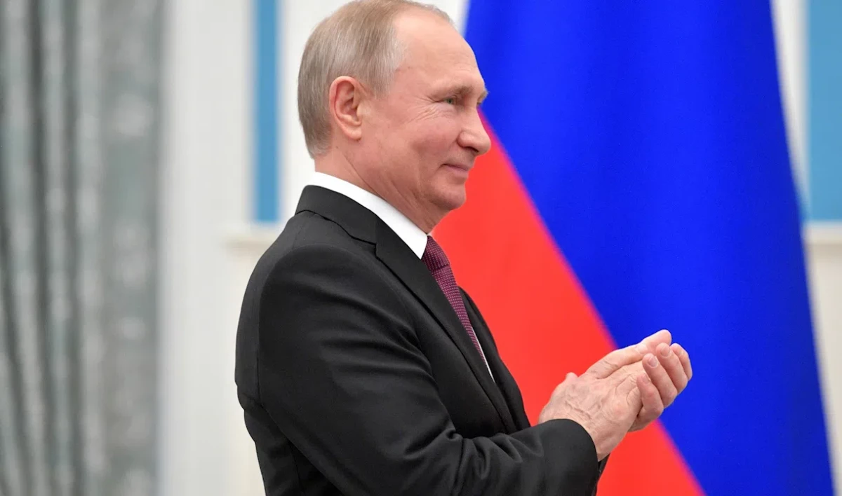 Путин объявил благодарность петербуржцам за помощь в проведении мероприятий - tvspb.ru