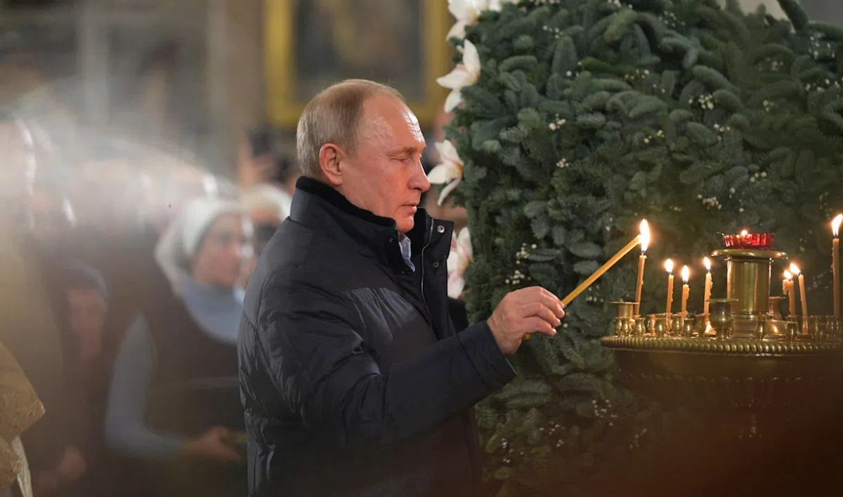 Путин посетил рождественскую службу в домовой церкви в Ново-Огарево - tvspb.ru