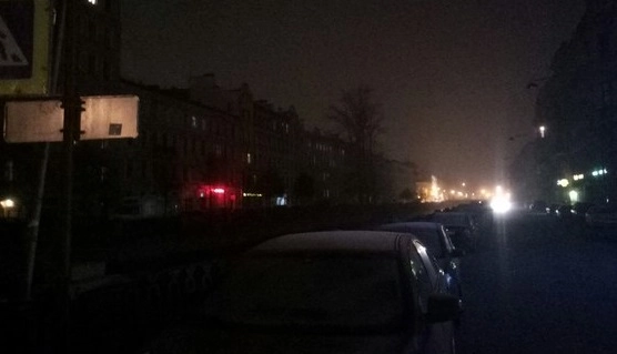 Жители трех районов Петербурга пожаловались на отсутствие уличного освещения - tvspb.ru