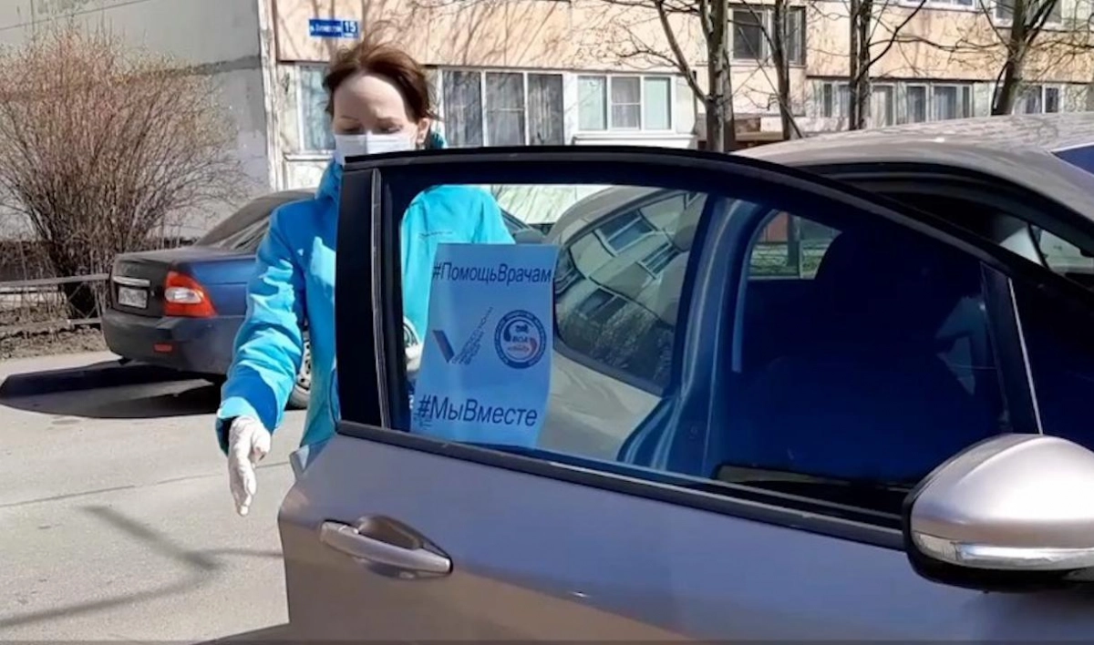 Всероссийское общество автомобилистов помогает петербургским врачам добираться до работы - tvspb.ru