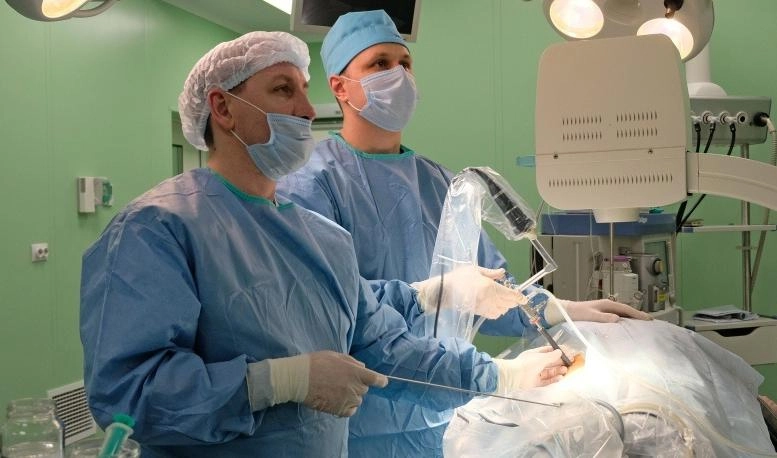 В Александровской больнице провели уникальную операцию по удалению аденомы гигантского объема - tvspb.ru