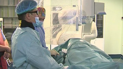 Оперируют в Петербурге — следит весь мир. Мастер-класс по эндоскопии провели в Мариинской больнице