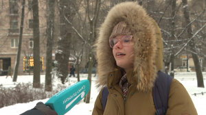 Помнят ли петербуржцы крылатые фразы из любимых новогодних кинолент? Опрос на улицах Северной столицы