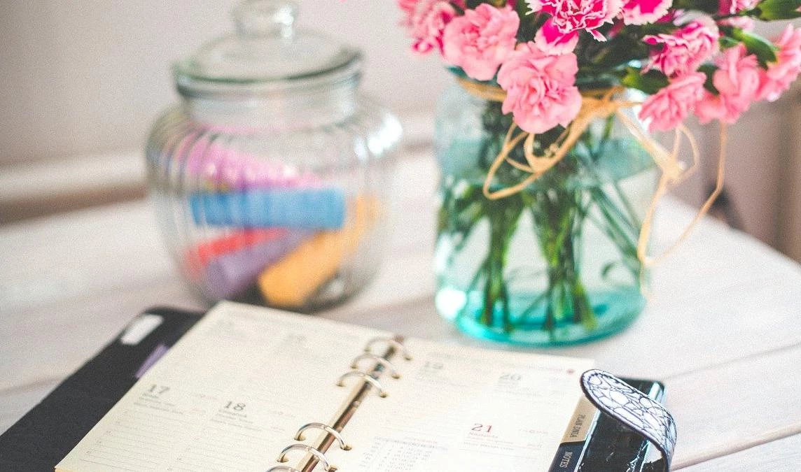 Лев Катанский и Всенародный праздник без названия. Что отмечают 5 марта - tvspb.ru