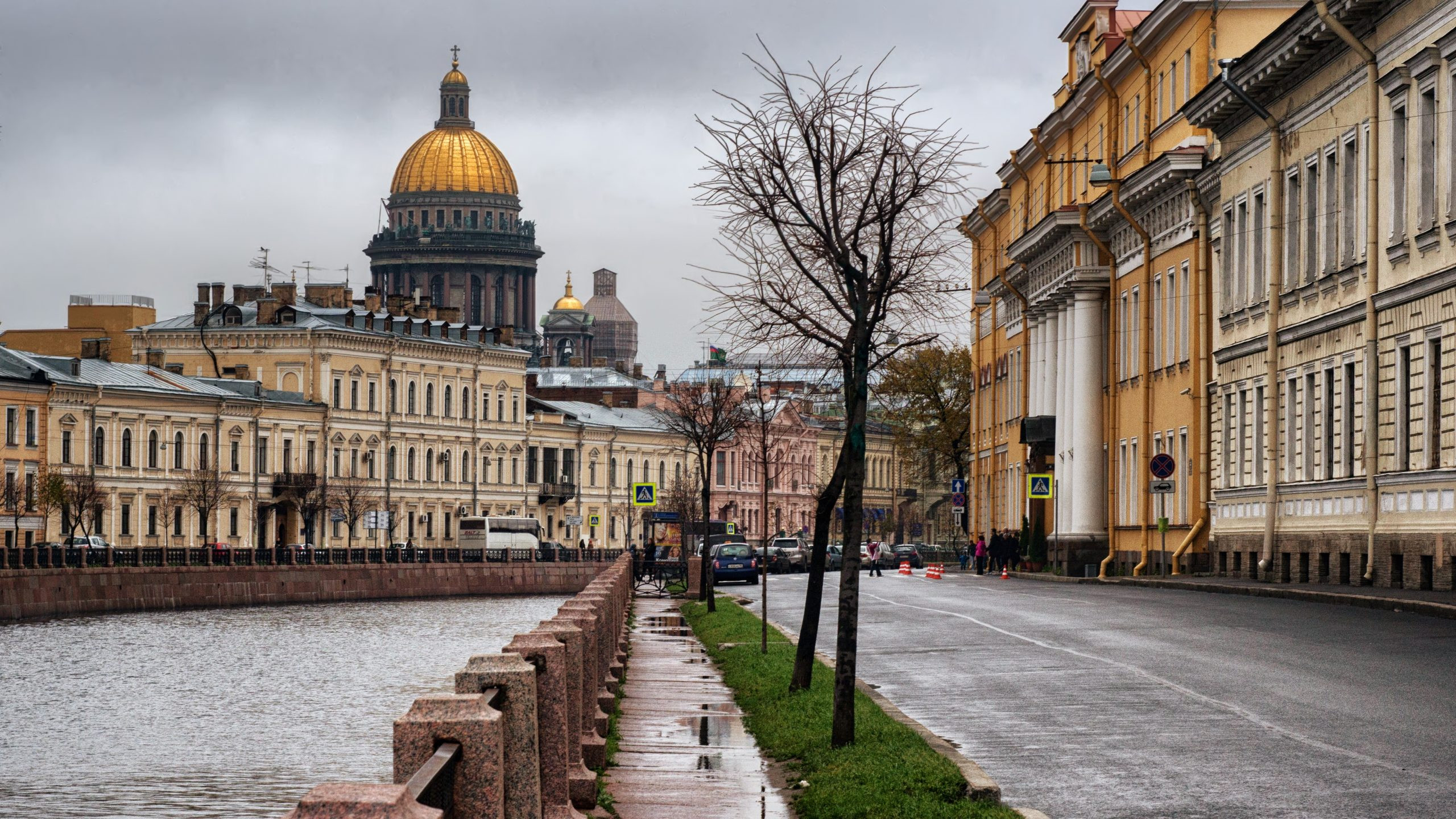 В Петербурге ввели «оранжевый» уровень угрозы из-за приближающихся заморозков