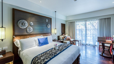 Из-за коронавируса работу в сфере гостеприимства Петербурга потеряли 400 тыс. человек