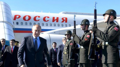 В Стамбуле начался саммит лидеров России, Германии, Франции и Турции