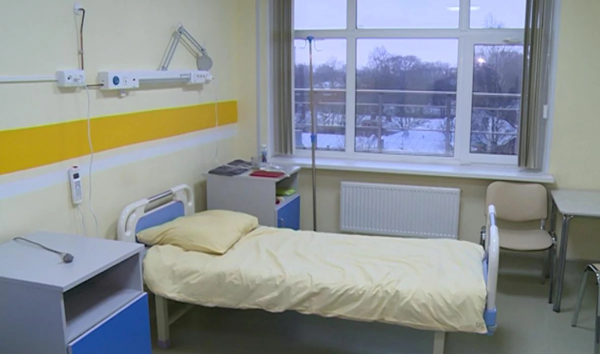 Третьеклассница, избитая неизвестным, находится в больнице. Ее жизни ничего не угрожает - tvspb.ru
