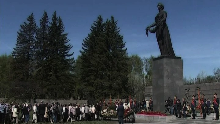 Память павших в годы войны почтят на Пискарёвском кладбище - tvspb.ru