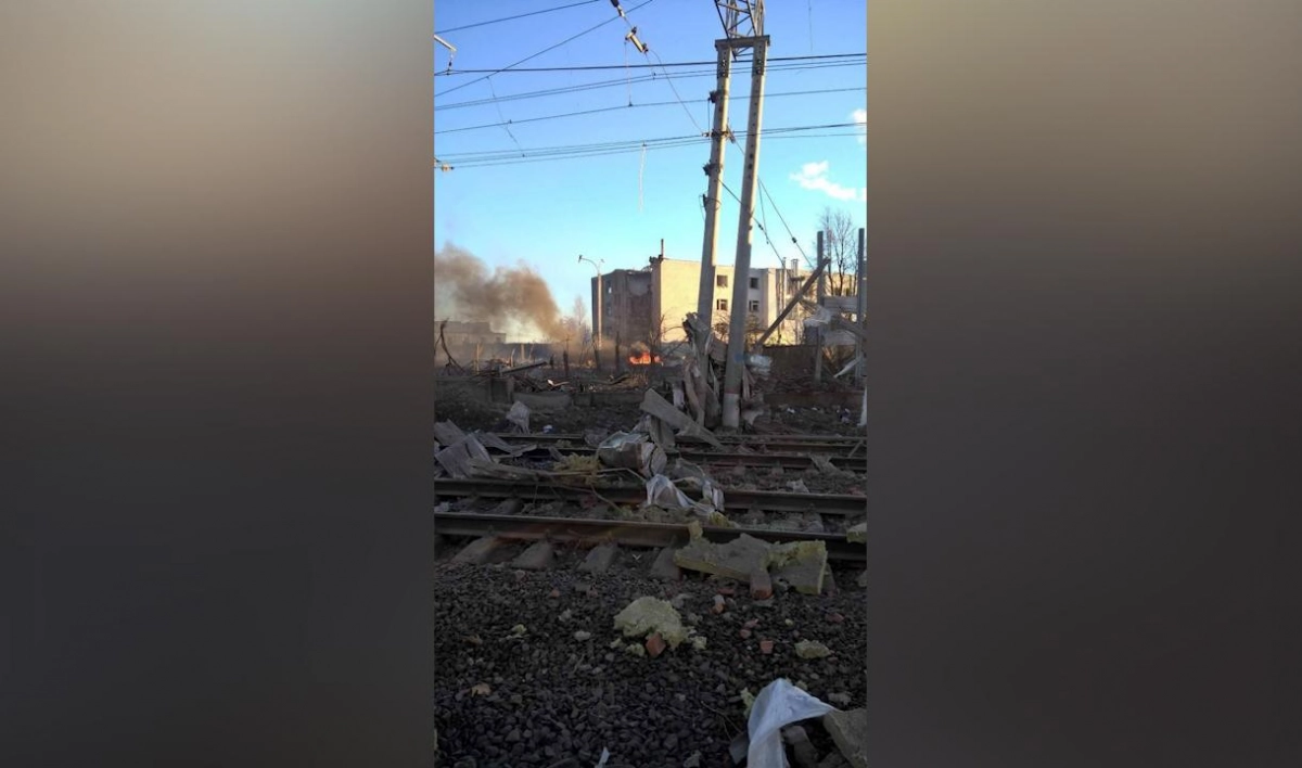 В результате взрыва в Гатчине остановлено железнодорожное движение на Лужском направлении - tvspb.ru