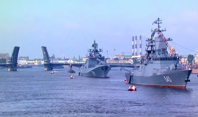 Военно-морской парад разведет мосты и изменит движение в Петербурге - tvspb.ru