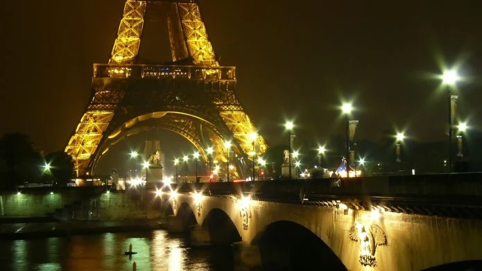 Десятки человек стали жертвами терактов в Париже. Захвачены заложники - tvspb.ru