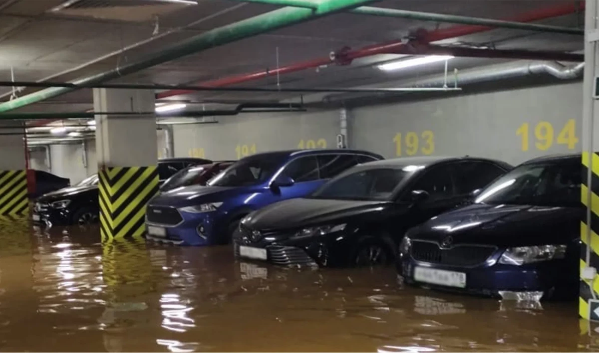 Стали известны причины потопа в подземном паркинге на Заневском проспекте - tvspb.ru