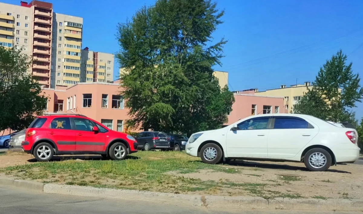 В Петербурге появится учреждение по контролю за парковкой автомобилей во дворах - tvspb.ru