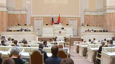 Депутаты ЗакСа в первом чтении проголосовали за смешанную систему выборов