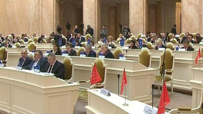 ЗакС утвердил в третьем чтении поправки в городской бюджет