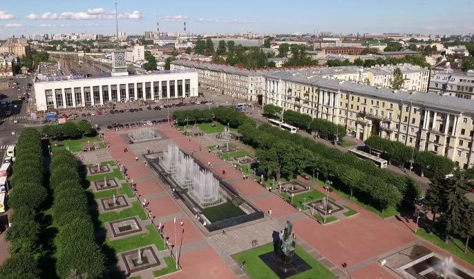 Фонтан на площади Ленина временно работает без светомузыки - tvspb.ru