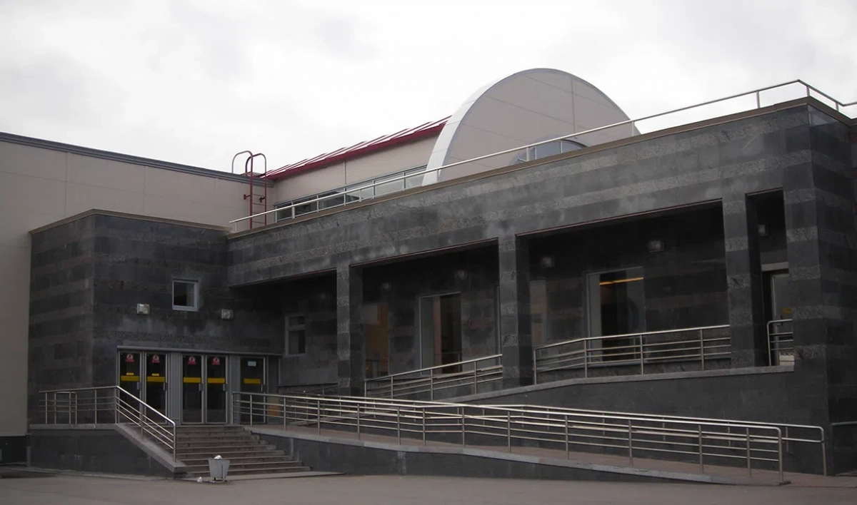 Площадки у трех станций петербургского метро благоустроят в 2022 году - tvspb.ru