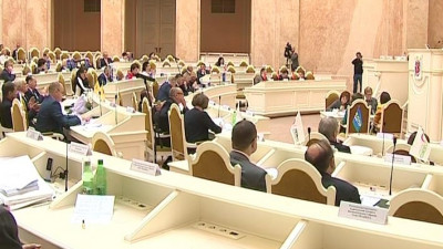 Парламентский сезон в Петербурге: какие задачи ставят перед собой партии