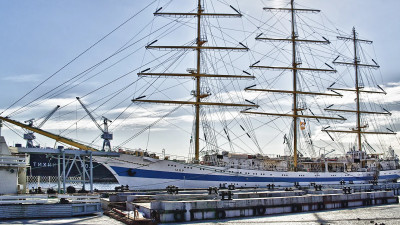 Вспышка коронавируса произошла на паруснике «Мир»