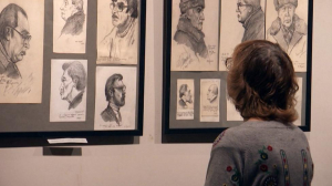 На экспозиции в Петербурге показали портреты ленинградских художников