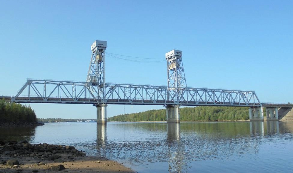 В четверг из-за разводки моста через Свирь перекроют трассу «Кола» - tvspb.ru
