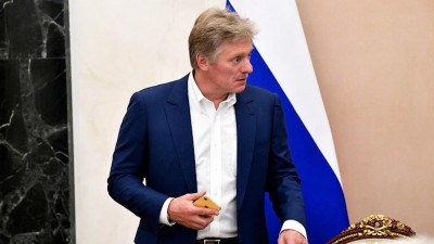 Дмитрий Песков сообщил, что Россия не справляется с COVID-19 из-за низких темпов вакцинации