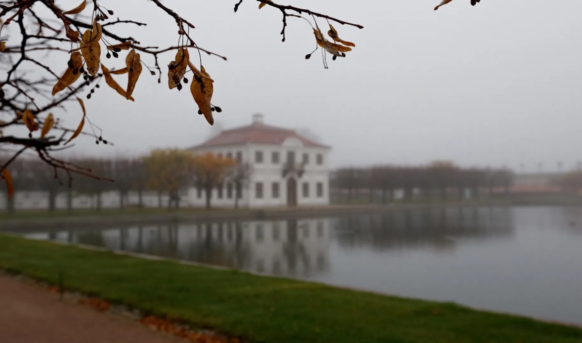 Парки и музеи Петергофа переходят на зимний режим работы - tvspb.ru