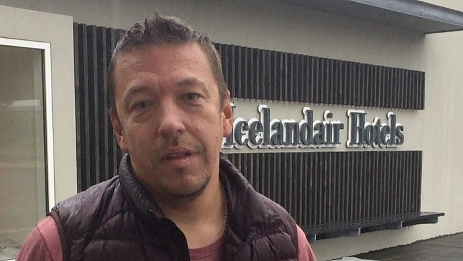 Солист «Танцев минус» опроверг информацию о собственном избиении - tvspb.ru