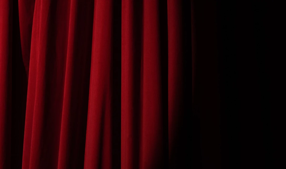 Театр Комедии имени Акимова запускает онлайн-трансляции для детей - tvspb.ru