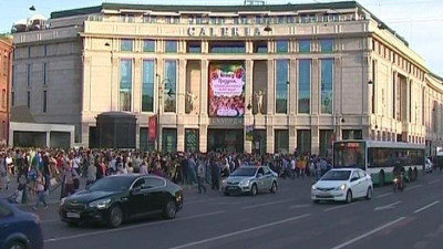 ТРЦ «Галерея» могут продать за 80 млрд рублей