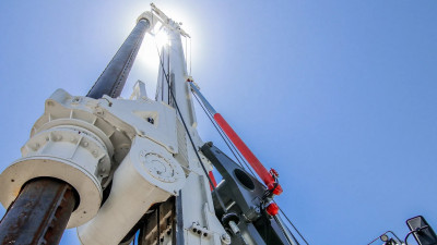 Правительство поручило нефтяникам продавать больше топлива на бирже