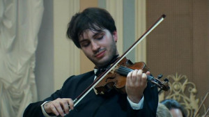 Классика в особняке Елисеевых: петербуржцы смогли услышать легендарную скрипку «Женева»