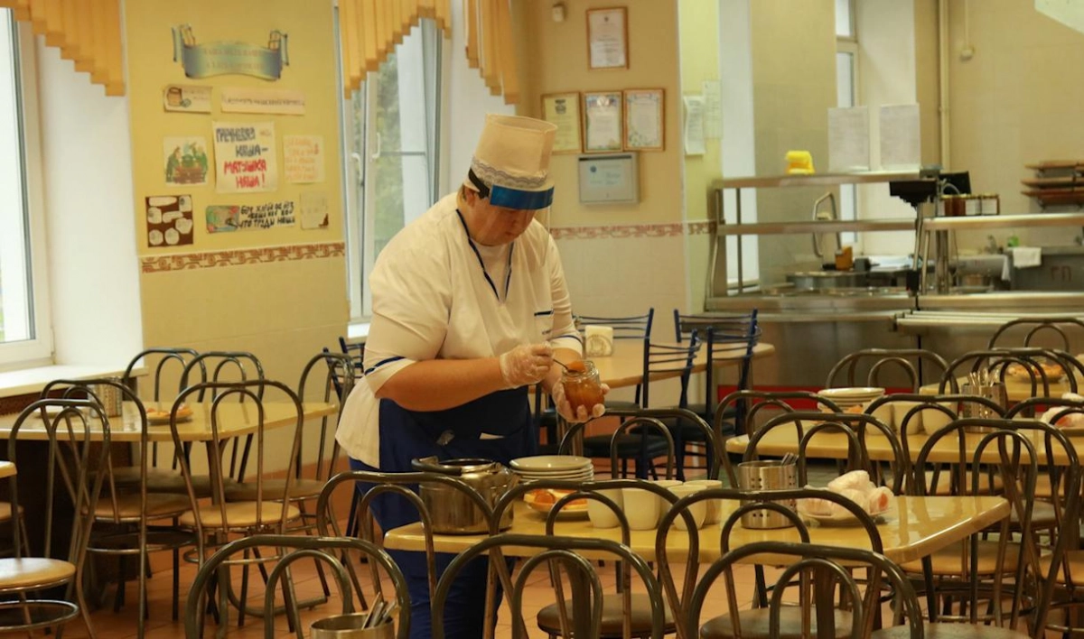 В Кировском районе Петербурга оценили качество школьного питания - tvspb.ru