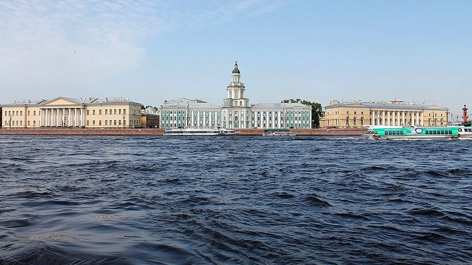 Первые плавучие гостиницы появятся в Петербурге к маю - tvspb.ru