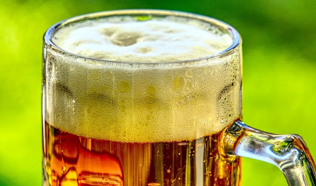 Чешские пивовары прекратили поставки пива в Россию - tvspb.ru