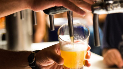 Депутат ЗакСа объявил о создании рабочей группы по разработке правил для «авторских баров»