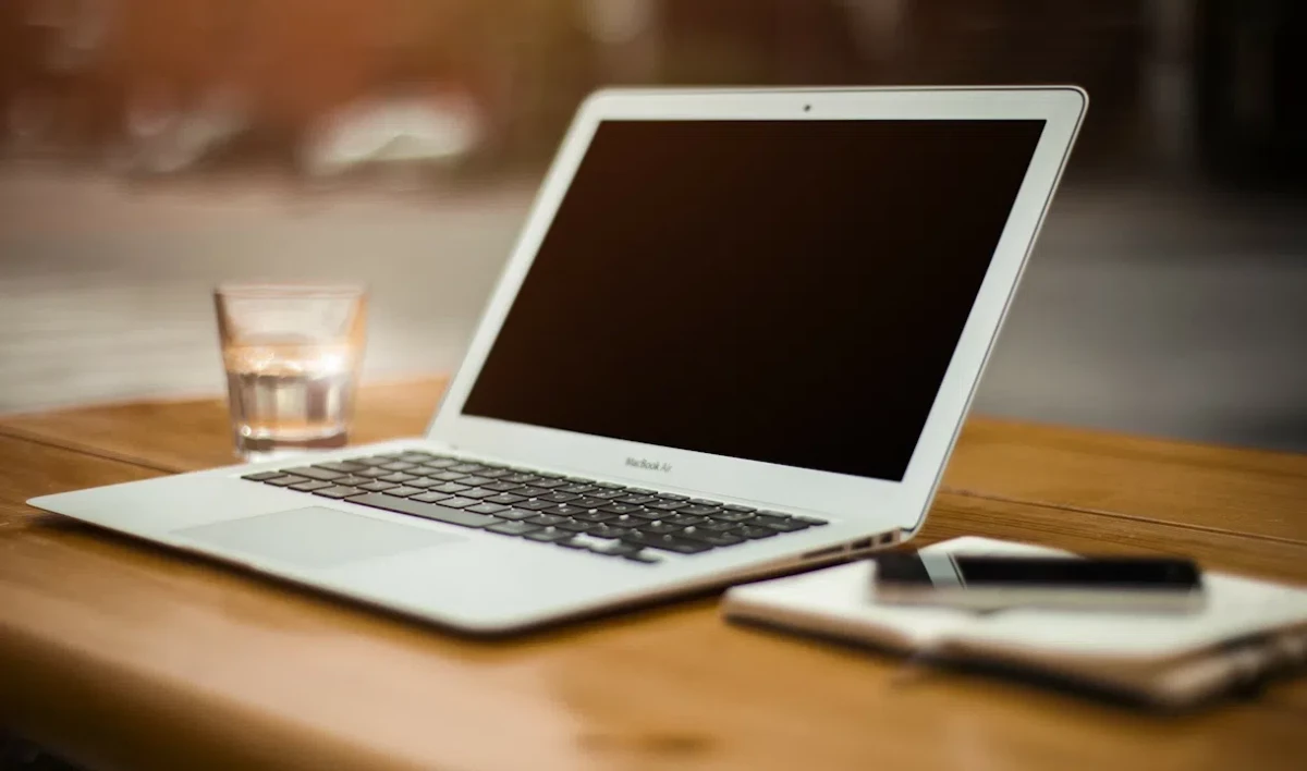 Сайт РЖД «повис» из-за резкого роста запросов на билеты - tvspb.ru