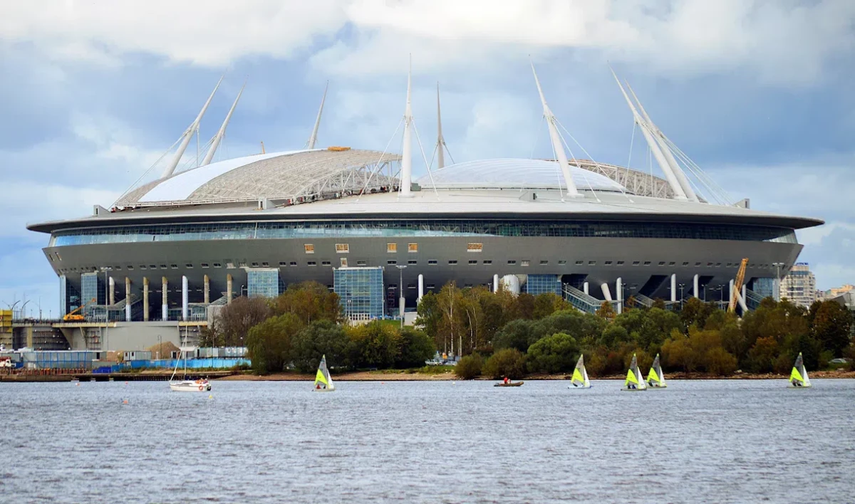 Экономисты рассказали, к чему приведет перенос матчей Евро в Петербург - tvspb.ru