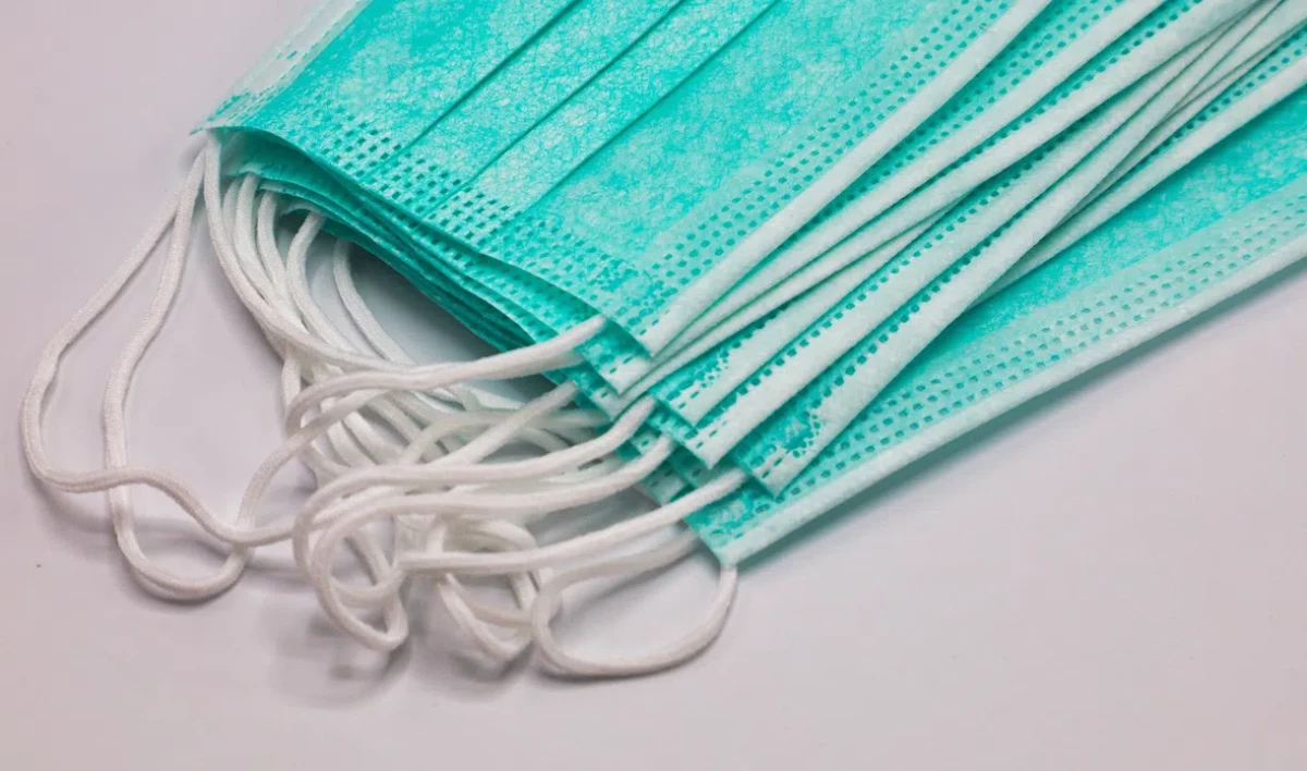 В Петербурге с начала года оштрафовали более 140 безмасочников - tvspb.ru