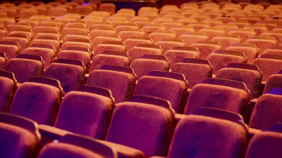 С 28 марта петербургские театры, кинотеатры и цирки смогут заполнять залы на 100%