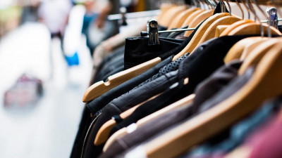 Магазины одежды Mango временно закрываются в России