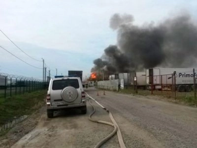 Спасатели локализовали пожар на складе на Московском шоссе - tvspb.ru