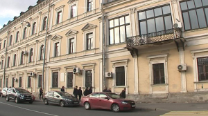 «Почту России» обязали привести в порядок фасад занимаемого здания в центре Петербурга