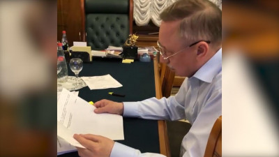 Александр Беглов опубликовал видео подготовки отчета о работе городского правительства