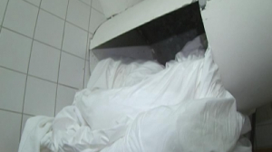 Максим Русанов осваивает профессию оператора стиральных машин