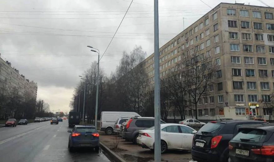 На участке улицы Подвойского модернизировали освещение - tvspb.ru