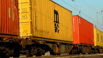 Петербург поможет дружественным иностранным компаниям наладить логистику